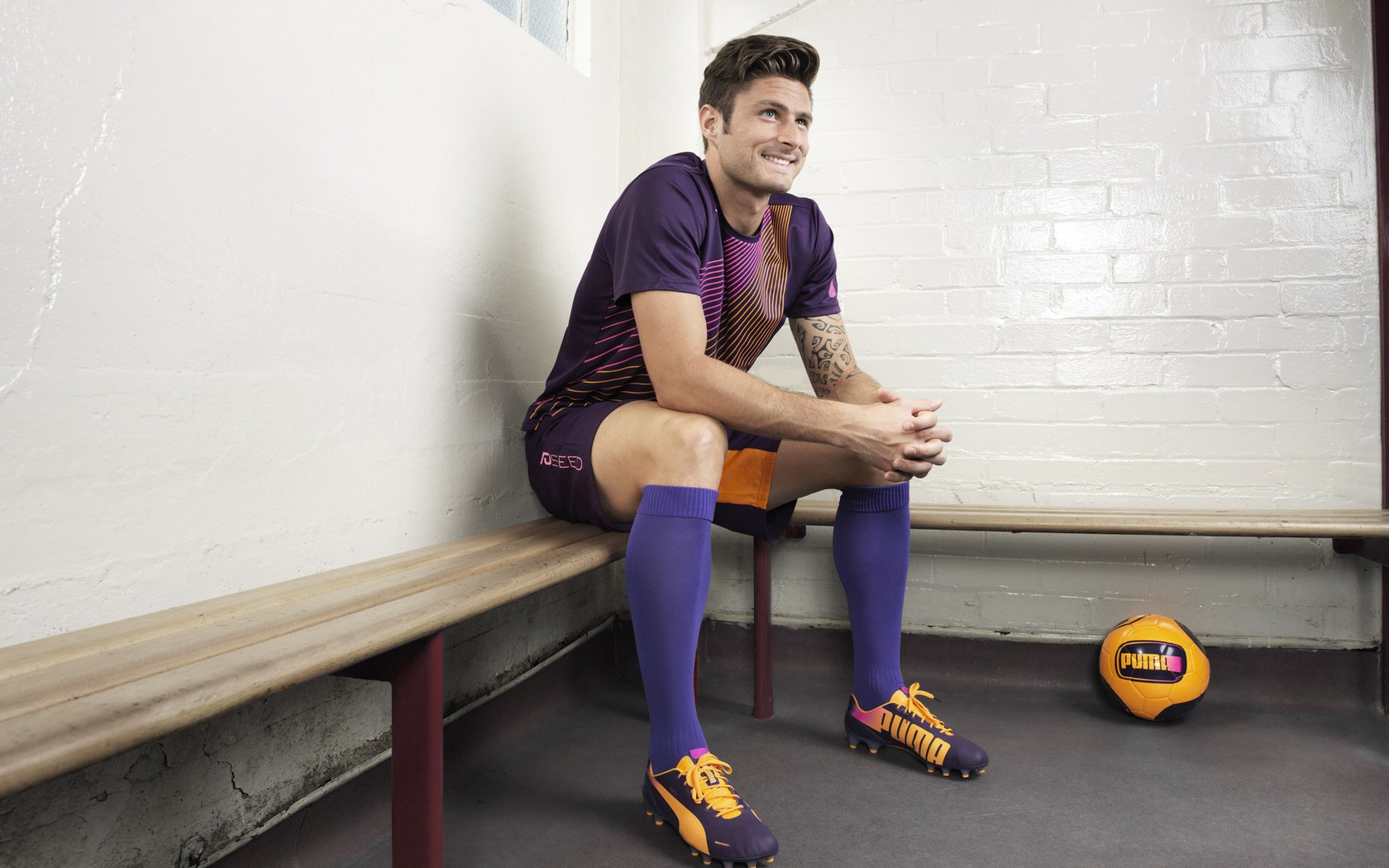 开云足球直播-挡不住的绿茵风暴，当波尔图连续五场破门，世界听见了格列兹曼主帅的惊叹，格列兹曼惊叹！波尔图五连杀掀起绿茵风暴